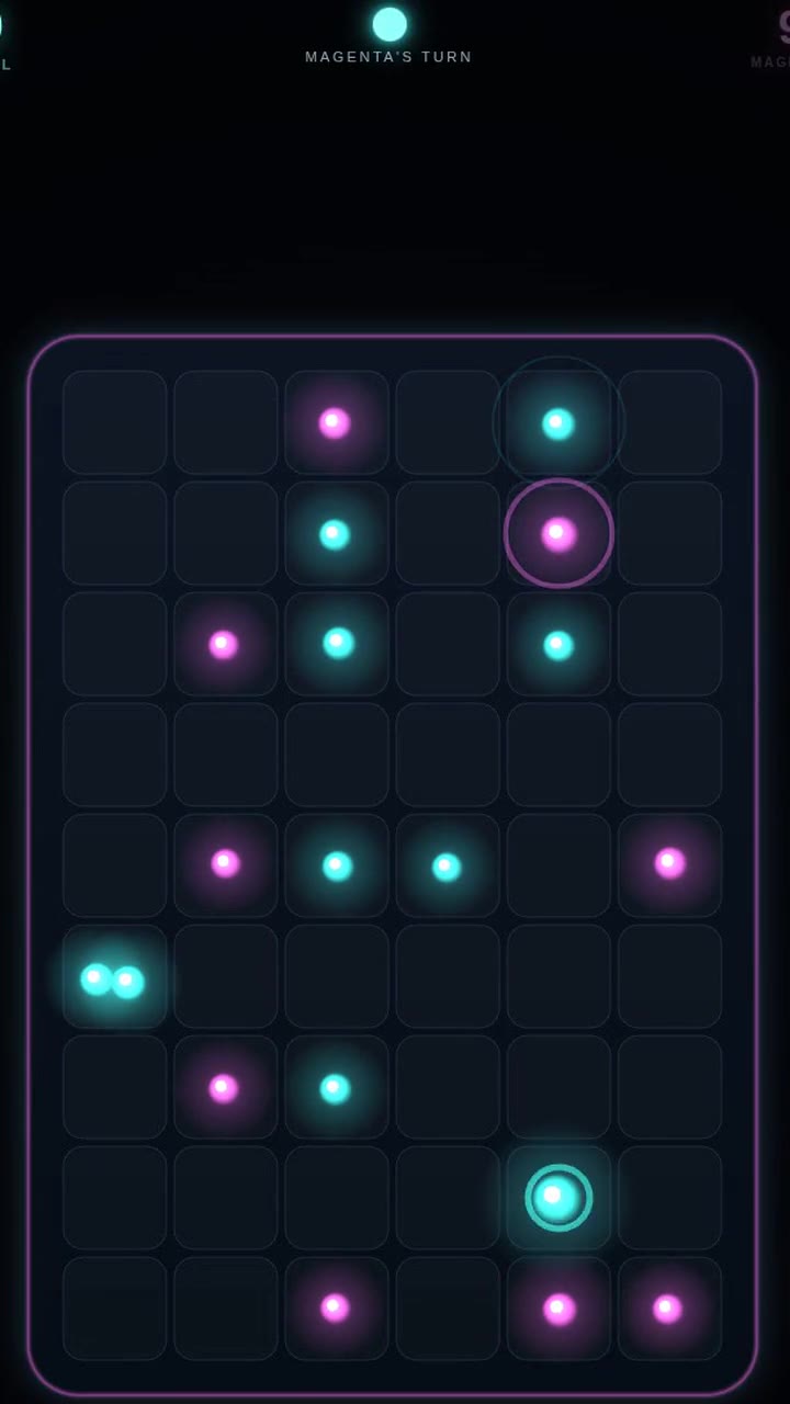 Bloom gameplay: A later board position as play switches to magenta.